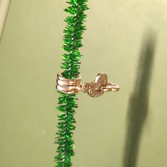 Pandora Charm - Rose Gold Interlocking hearts - Picture 2 of 3